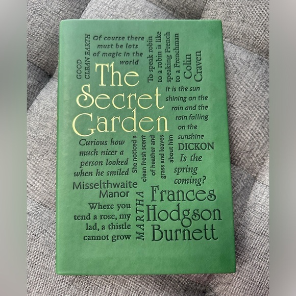 The Secret Garden by Frances Hodgson Burnett - Picture 2 of 6